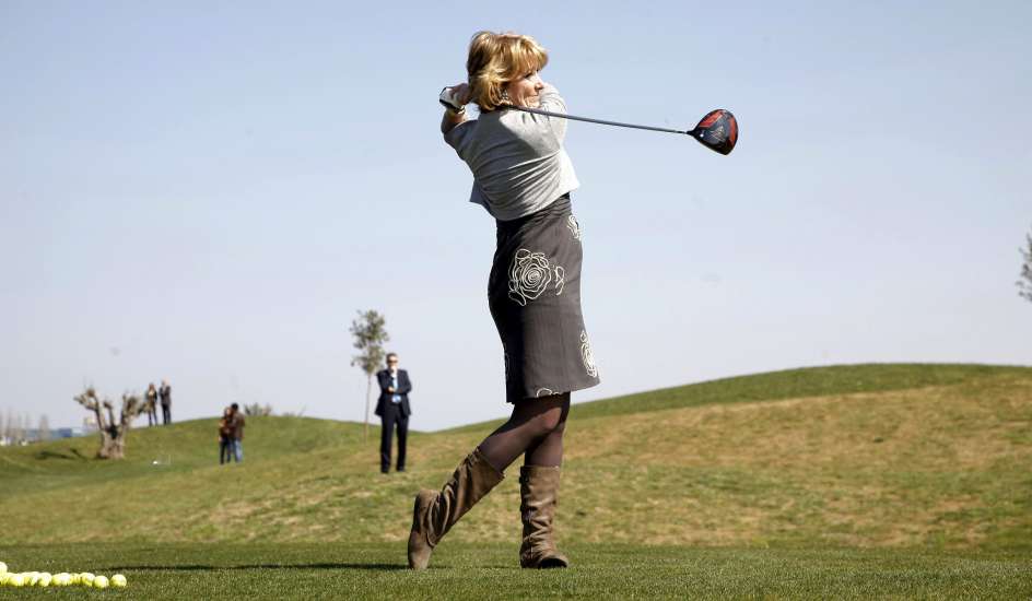 The former President of the Regional Parliament promotes golf as a fashionable sport for Madrid
